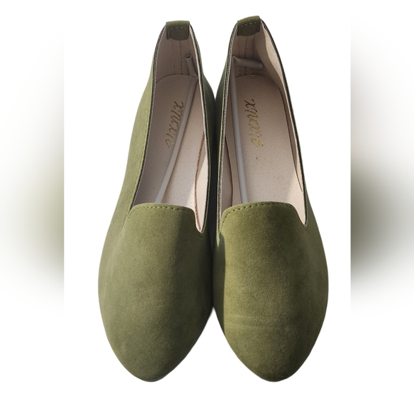 HP! NWOT Green suede flats - Picture 3 of 8